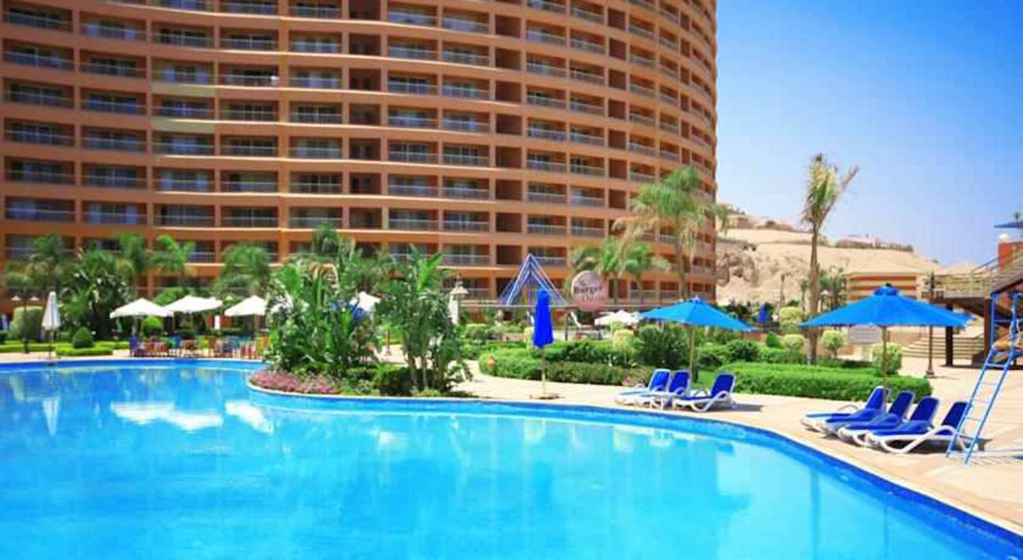 Two-Bedroom Apartment At Porto Sokhna Pyramids - Families Only Ain Sukhna Exterior photo